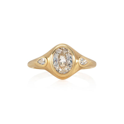 Shanti Curvy Engagement Ring