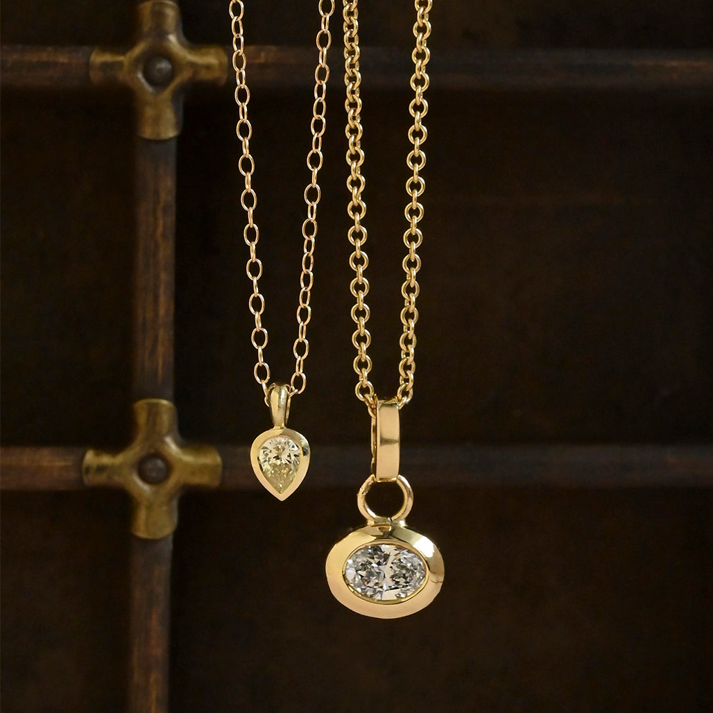 Gold Pear Diamond Pendant 