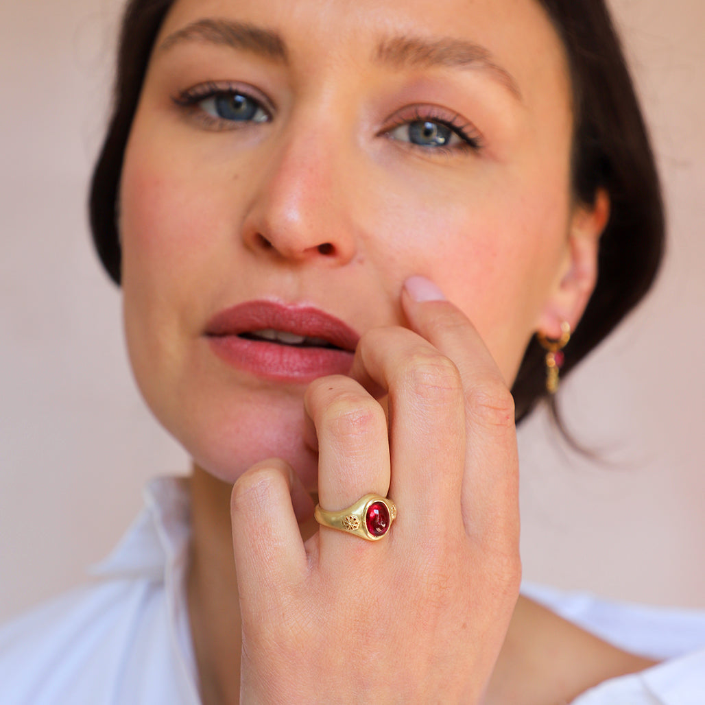 Cabochon Ring