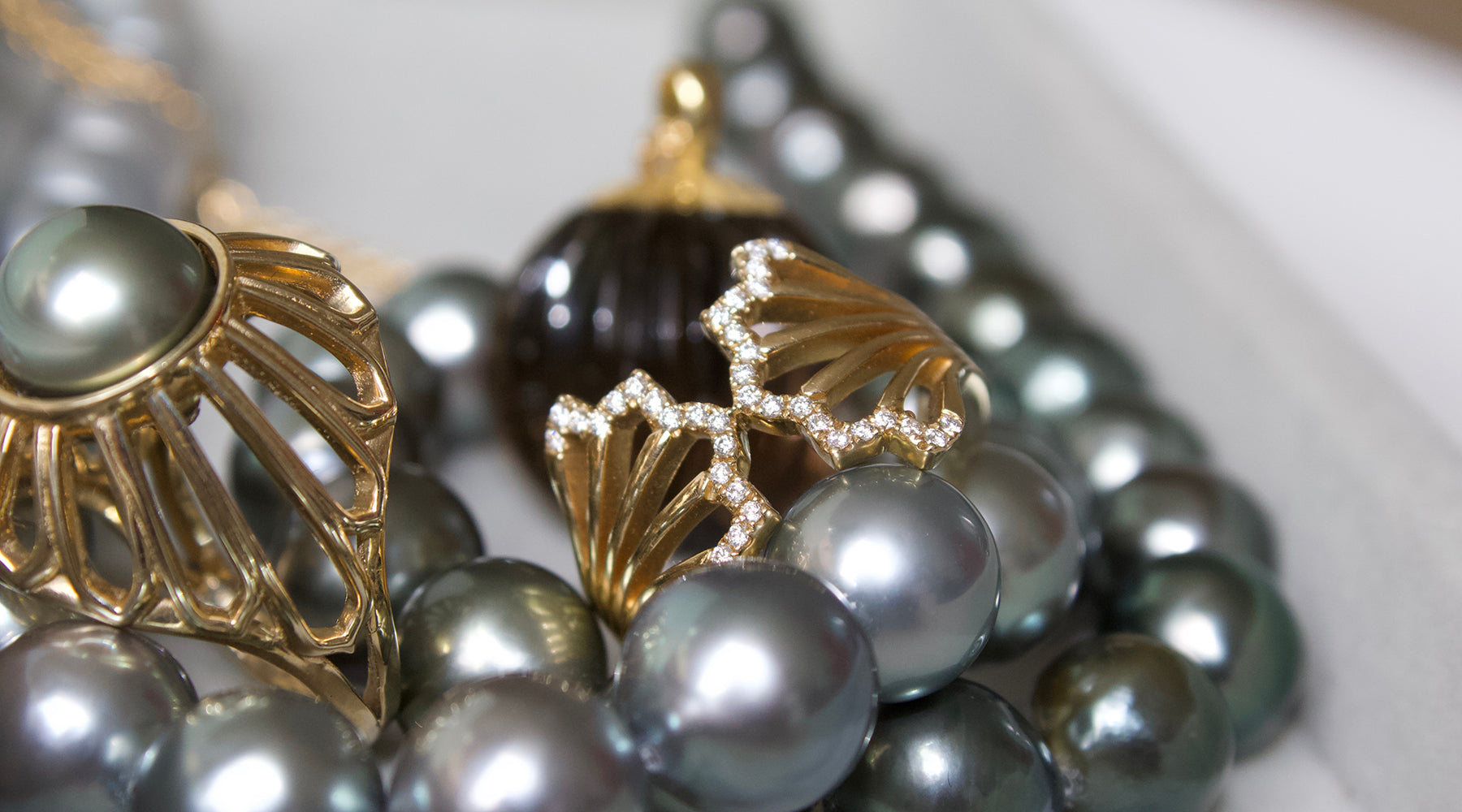 Exceptional Fine Diamond and Pearl Jewellery